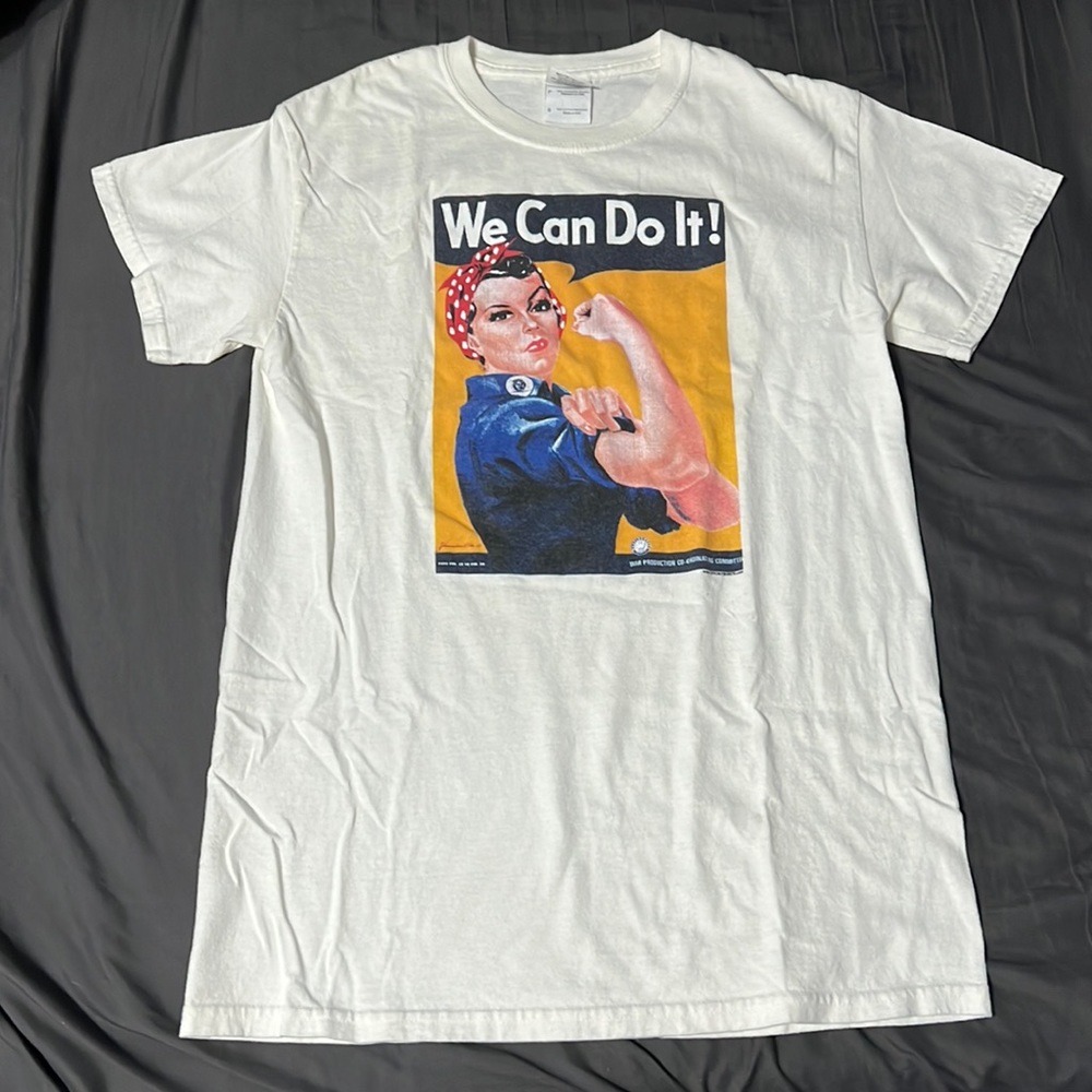 Rosie the Riveter “We Can Do It!” Tshirt. Size Small.